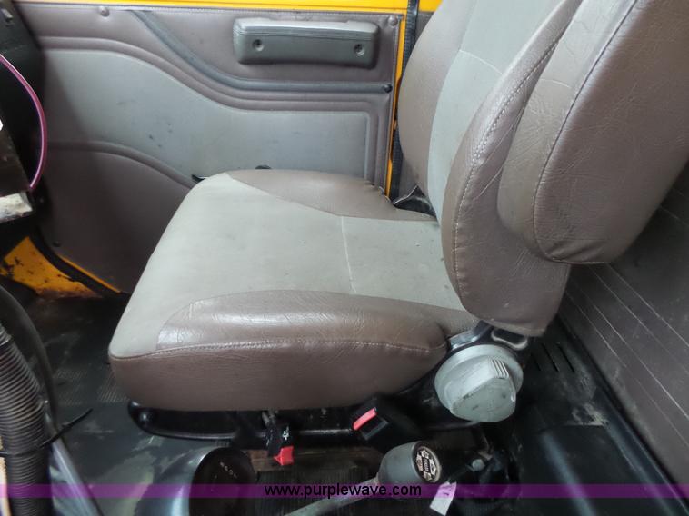 image for item L6075 2002 International F2554 dump truck