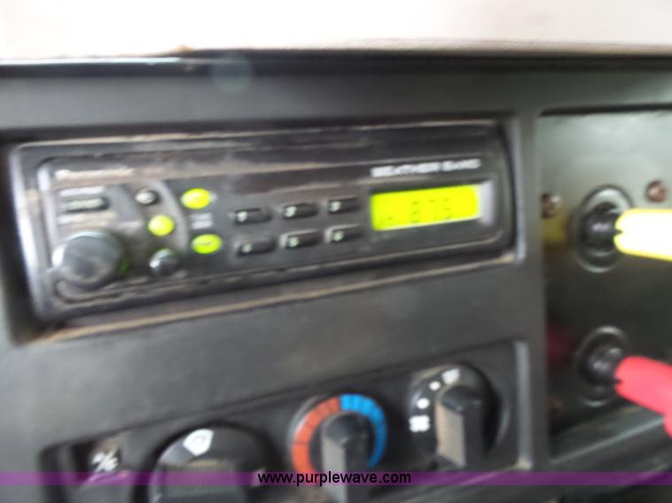 image for item L6075 2002 International F2554 dump truck