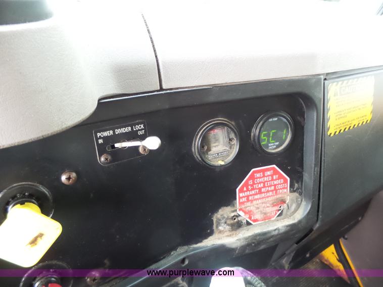 image for item L6075 2002 International F2554 dump truck