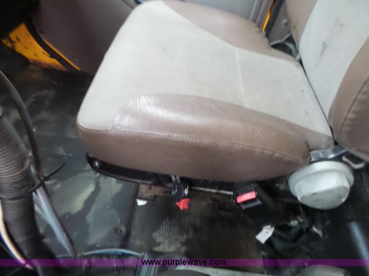 image for item L6075 2002 International F2554 dump truck