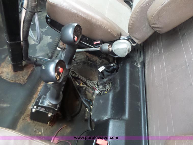 image for item L6075 2002 International F2554 dump truck