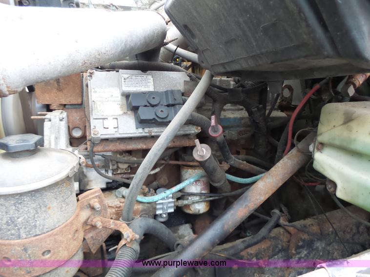 image for item L6075 2002 International F2554 dump truck