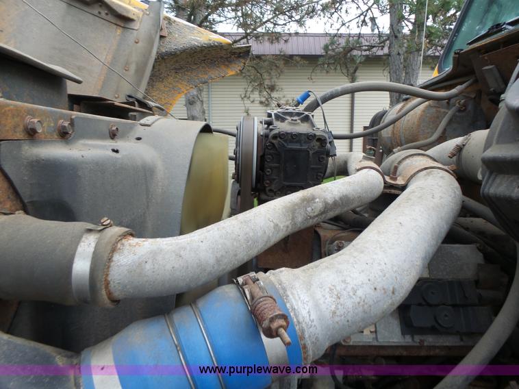 image for item L6075 2002 International F2554 dump truck