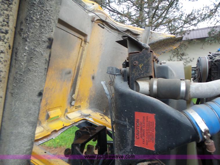 image for item L6075 2002 International F2554 dump truck