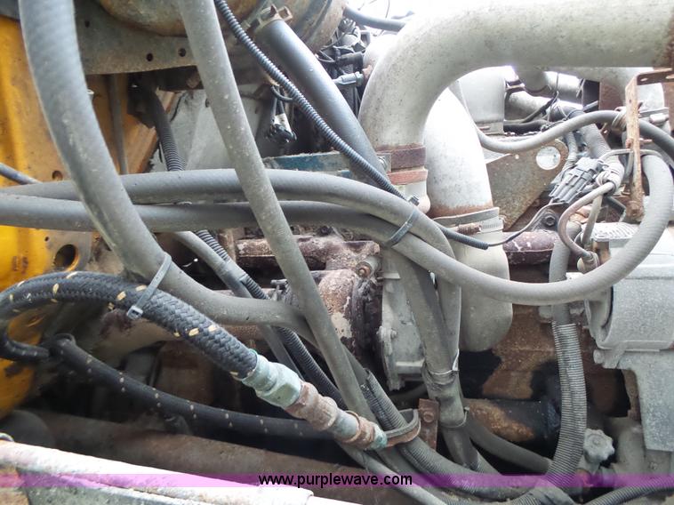 image for item L6075 2002 International F2554 dump truck