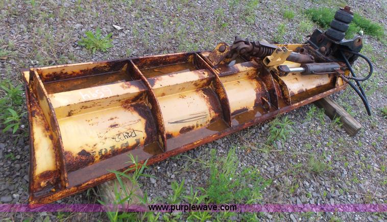 image for item L6075 2002 International F2554 dump truck