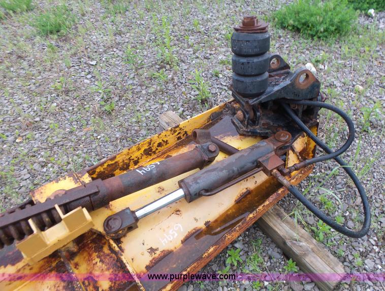 image for item L6075 2002 International F2554 dump truck