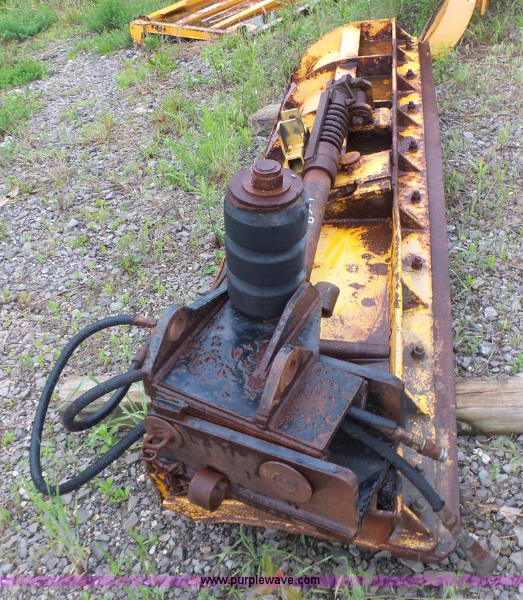 image for item L6075 2002 International F2554 dump truck