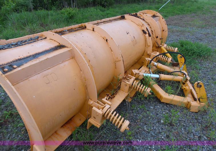 image for item L6075 2002 International F2554 dump truck