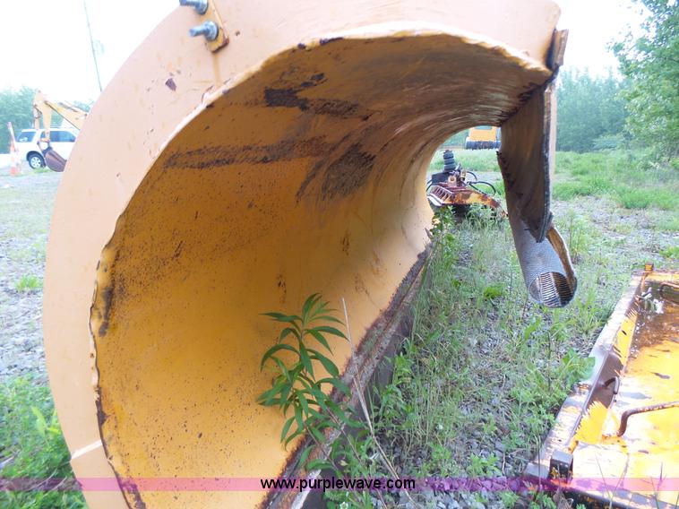 image for item L6075 2002 International F2554 dump truck