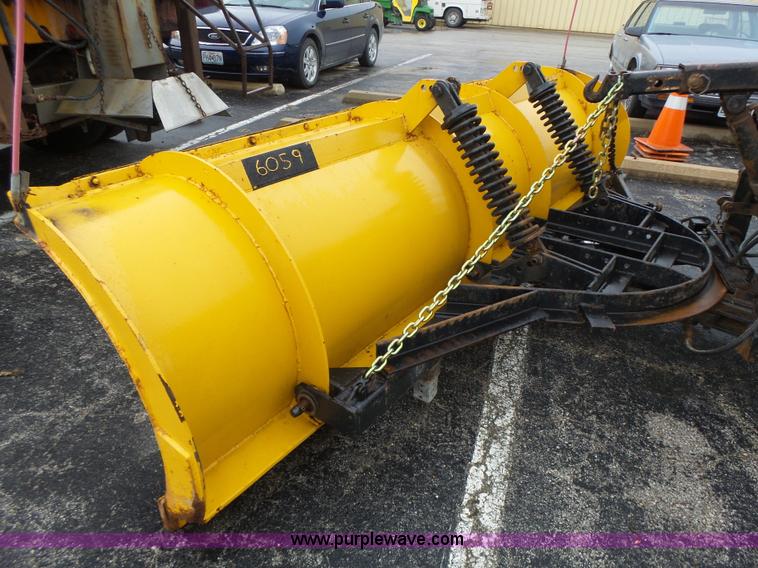 image for item L6076 1999 International 4900 dump truck