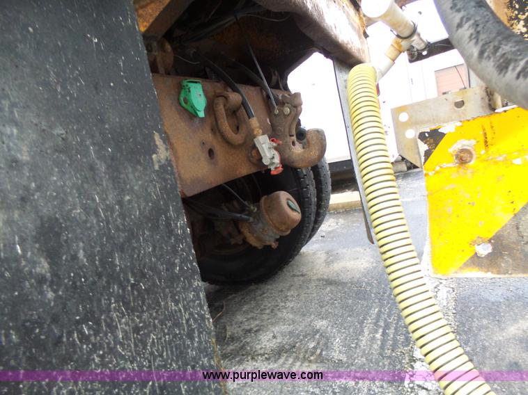 image for item L6076 1999 International 4900 dump truck