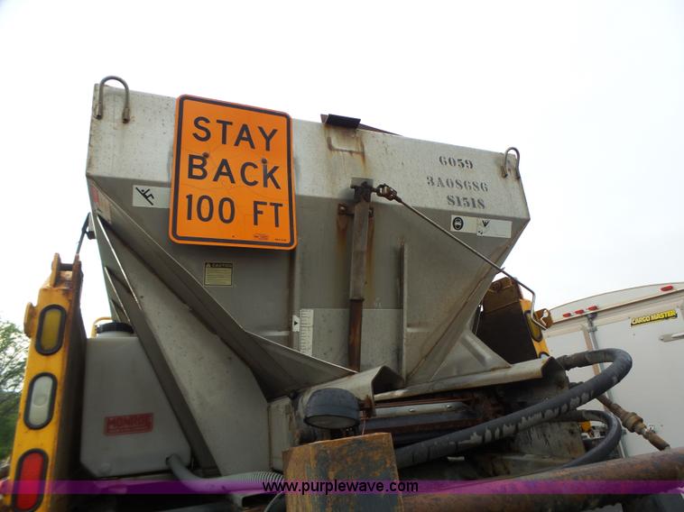 image for item L6076 1999 International 4900 dump truck