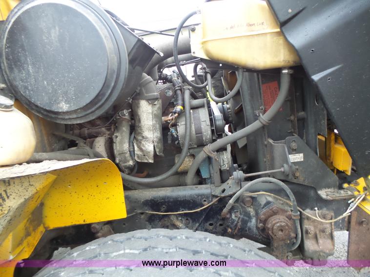 image for item L6076 1999 International 4900 dump truck