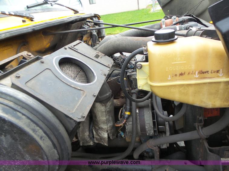 image for item L6076 1999 International 4900 dump truck