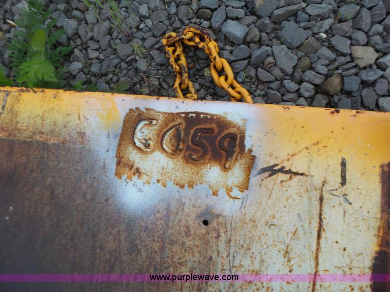 image for item L6076 1999 International 4900 dump truck