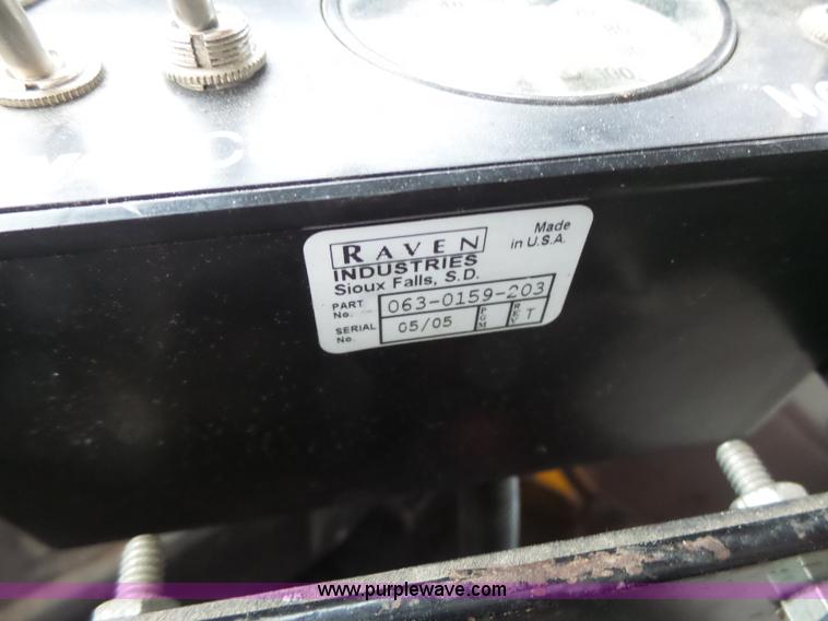 image for item L6077 2002 International 4900 dump truck