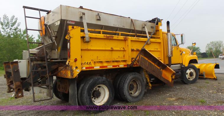 image for item L6078 2002 International F2554 dump truck