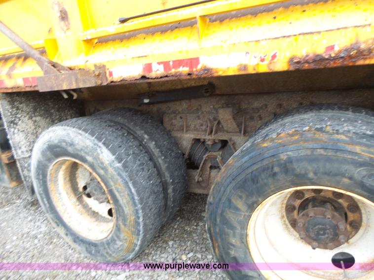 image for item L6078 2002 International F2554 dump truck