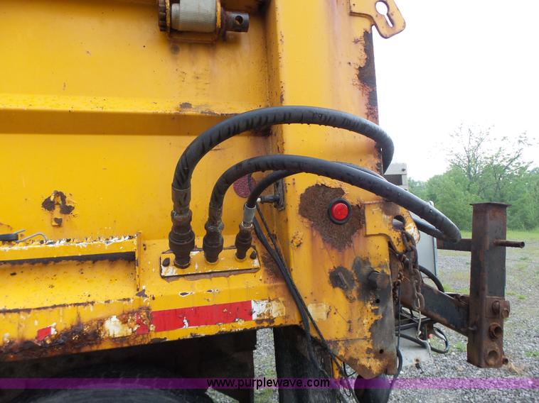 image for item L6078 2002 International F2554 dump truck