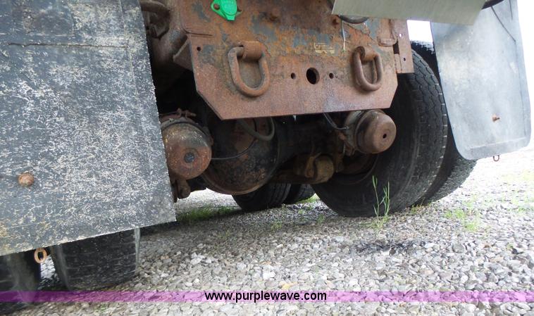 image for item L6078 2002 International F2554 dump truck