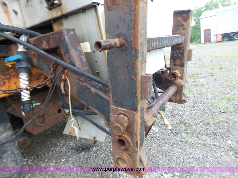 image for item L6078 2002 International F2554 dump truck