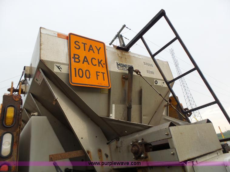 image for item L6078 2002 International F2554 dump truck