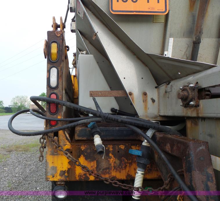 image for item L6078 2002 International F2554 dump truck