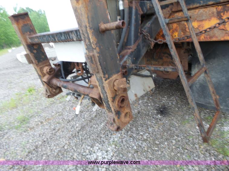 image for item L6078 2002 International F2554 dump truck