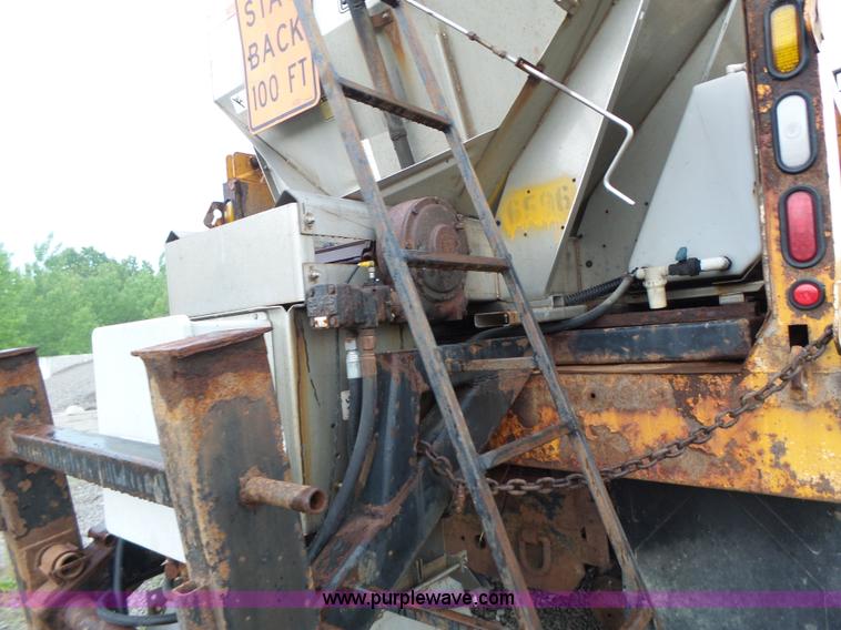 image for item L6078 2002 International F2554 dump truck