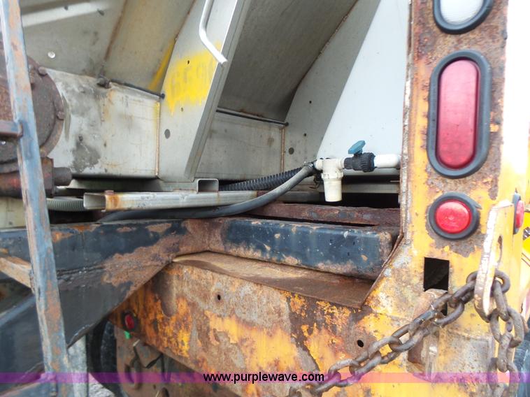 image for item L6078 2002 International F2554 dump truck