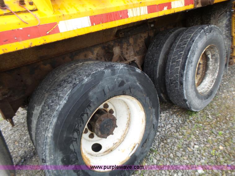 image for item L6078 2002 International F2554 dump truck