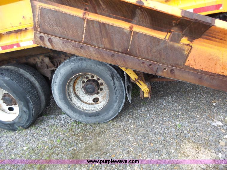 image for item L6078 2002 International F2554 dump truck