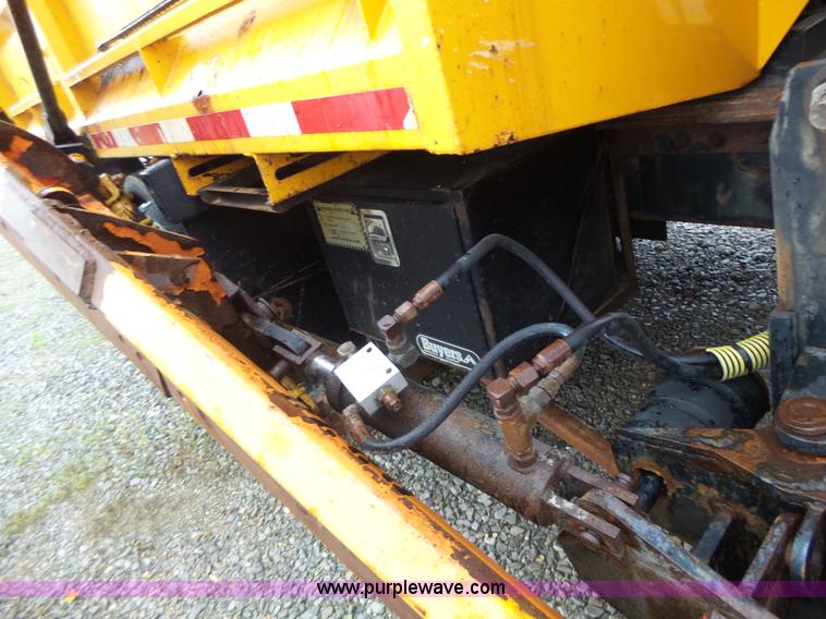image for item L6078 2002 International F2554 dump truck