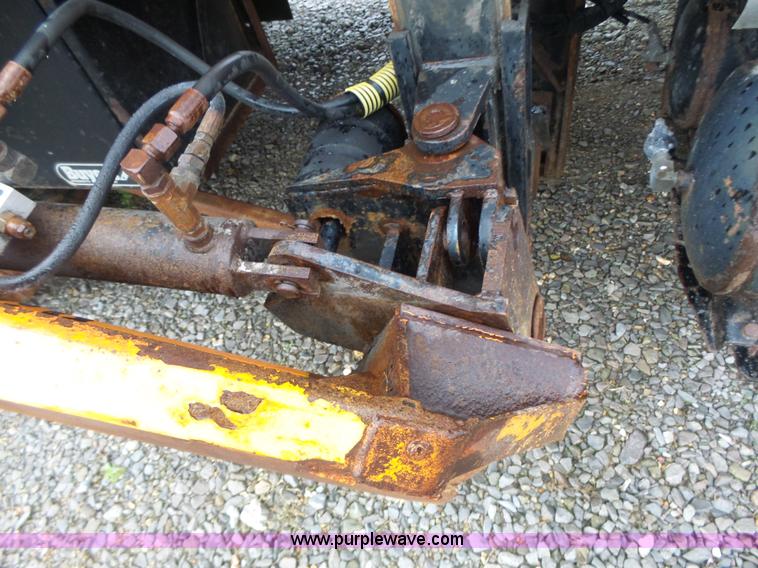 image for item L6078 2002 International F2554 dump truck