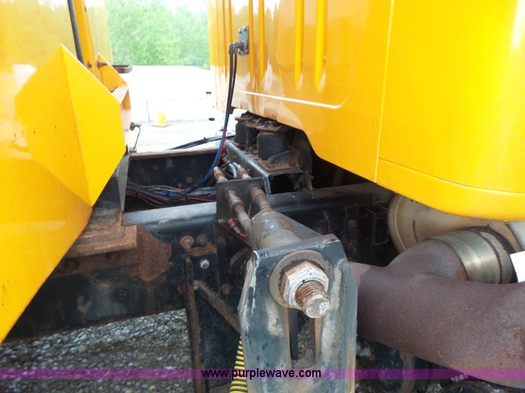 image for item L6078 2002 International F2554 dump truck