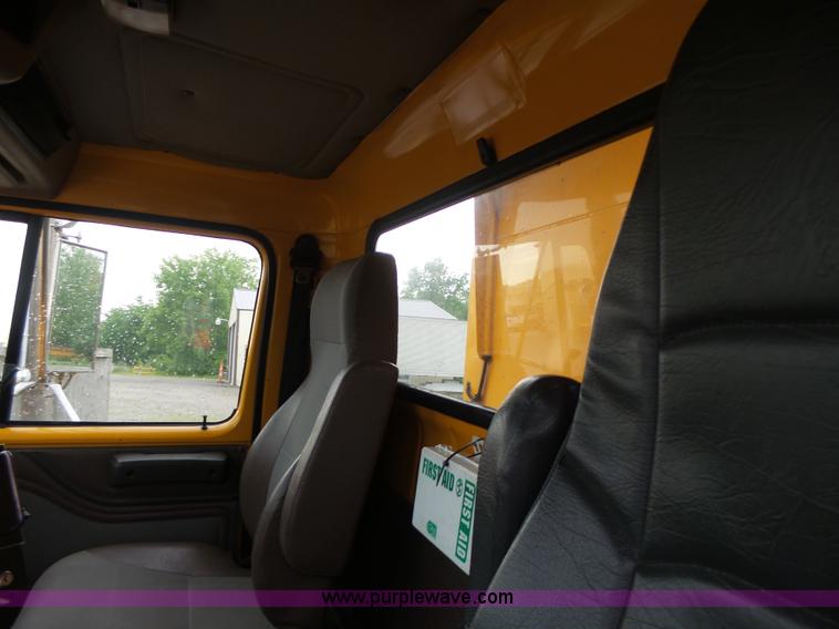 image for item L6078 2002 International F2554 dump truck