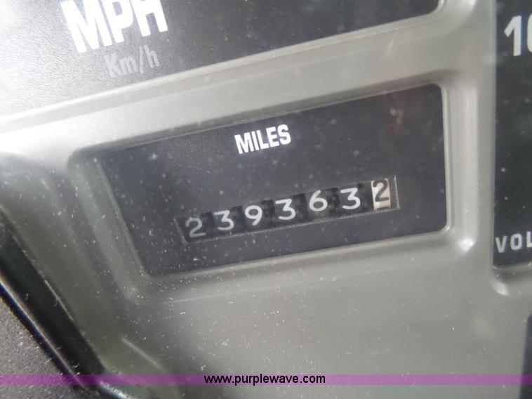 image for item L6078 2002 International F2554 dump truck