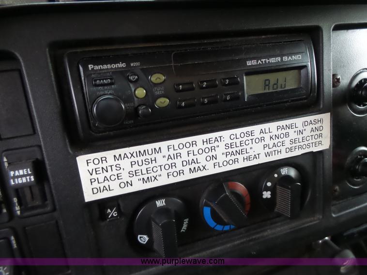 image for item L6078 2002 International F2554 dump truck