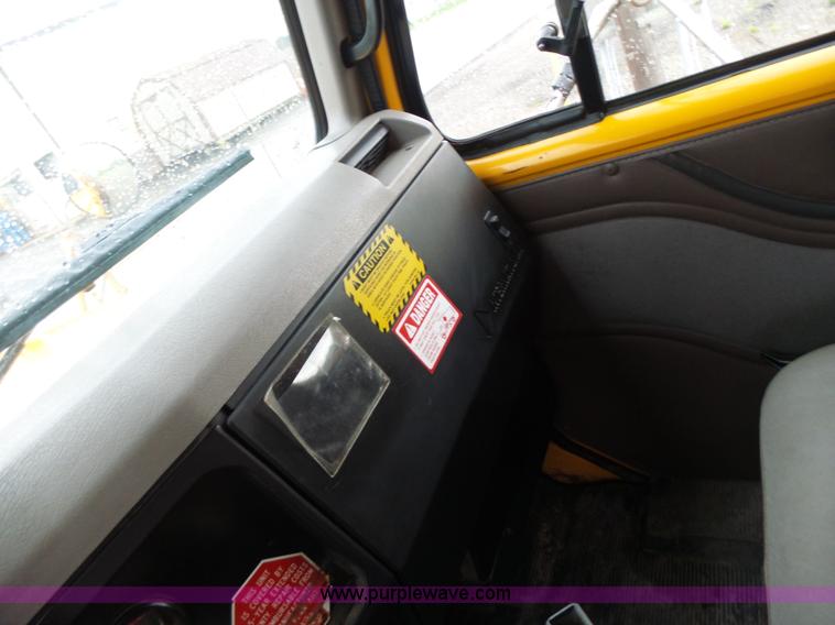 image for item L6078 2002 International F2554 dump truck