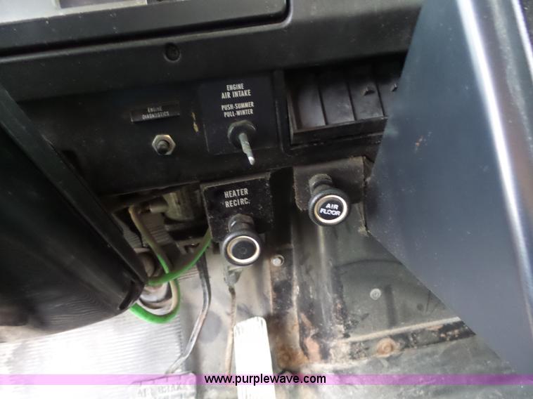 image for item L6078 2002 International F2554 dump truck