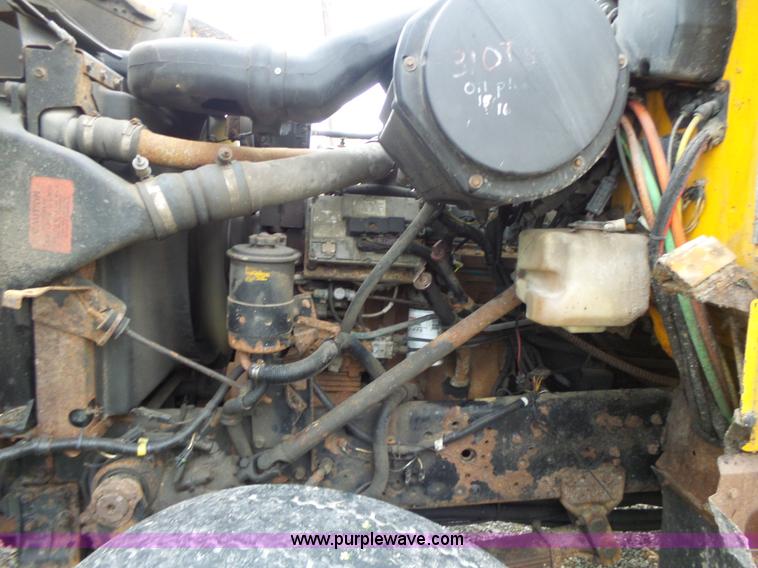 image for item L6078 2002 International F2554 dump truck