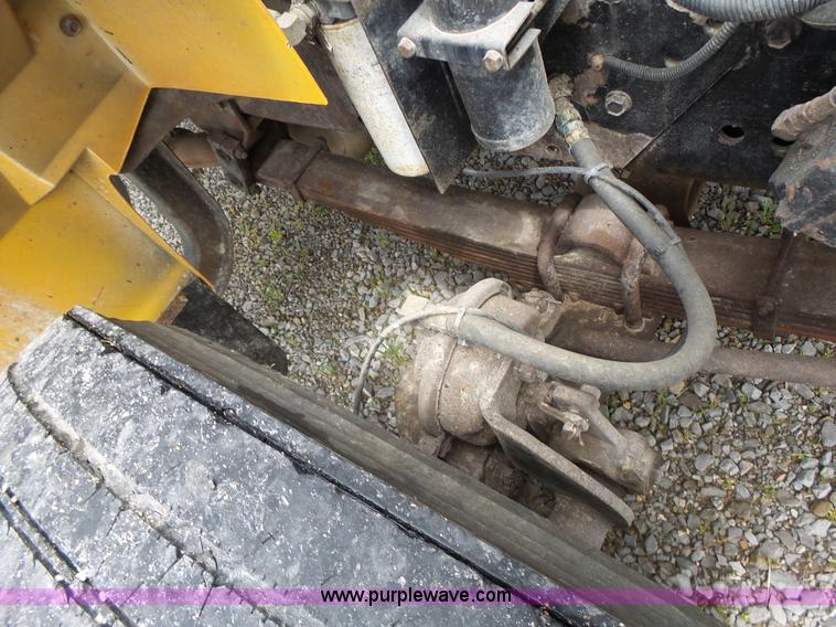 image for item L6080 2002 International 4900 dump truck