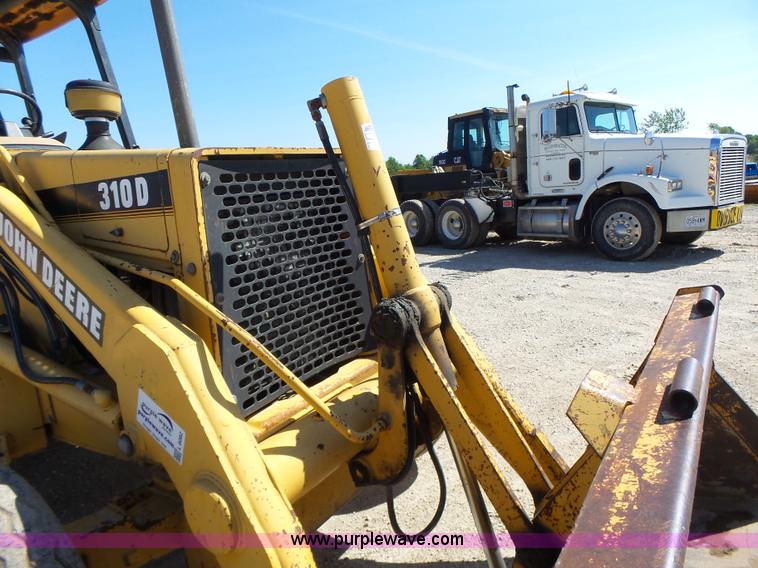 image for item L6082 1996 John Deere 310D backhoe
