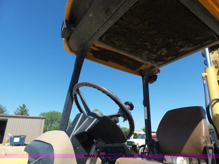 image for item L6082 1996 John Deere 310D backhoe