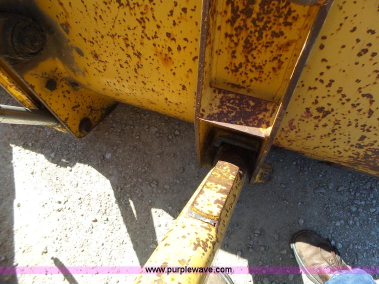 image for item L6082 1996 John Deere 310D backhoe