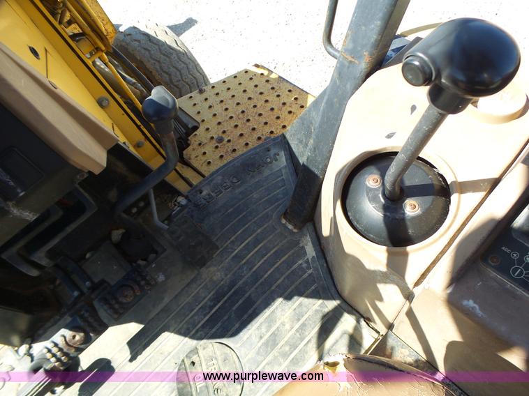 image for item L6082 1996 John Deere 310D backhoe