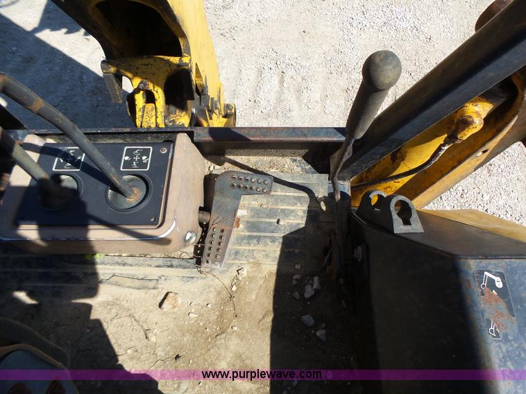 image for item L6082 1996 John Deere 310D backhoe