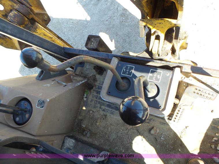 image for item L6082 1996 John Deere 310D backhoe