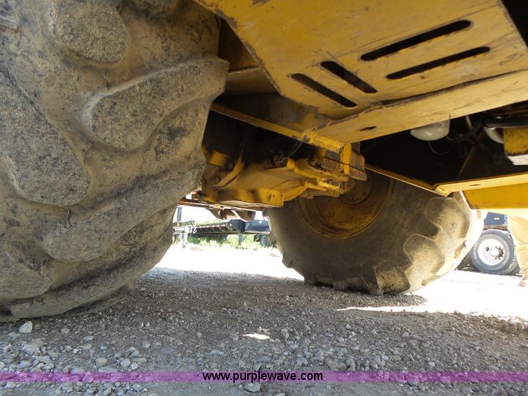 image for item L6082 1996 John Deere 310D backhoe